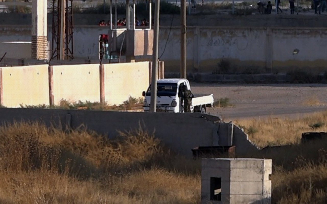 ABD'li komutanlar Akçakale'deyken sınırda teröristler görüldü