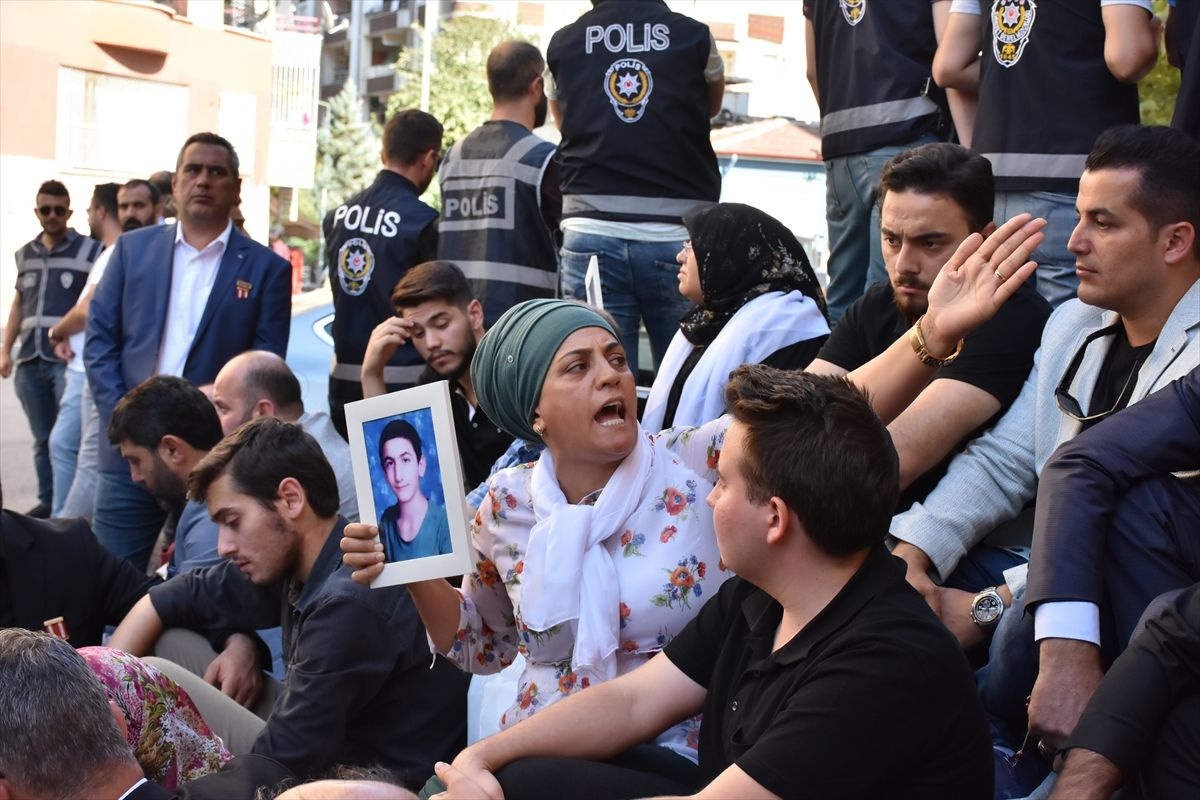 HDP önündeki eylemde 9'uncu gün! Aile sayısı 23 oldu hangi aileler nöbette