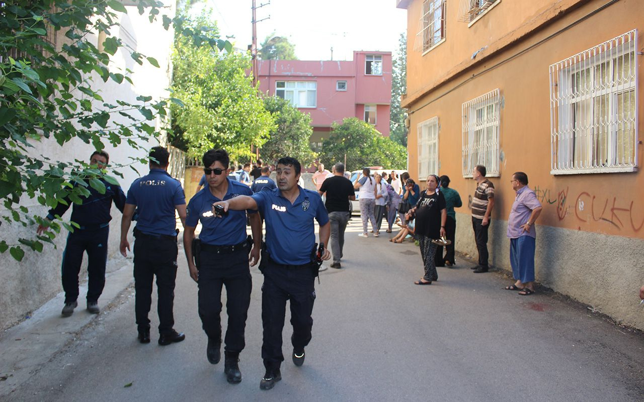 Adana'da cinayet zanlısının evinin taşınmasında arbede