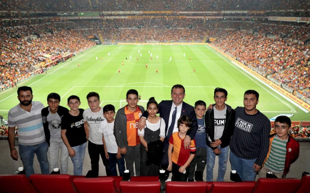 İBB Başkanı Ekrem İmamoğlu ilk kez stada giden çocuklarla maç izledi