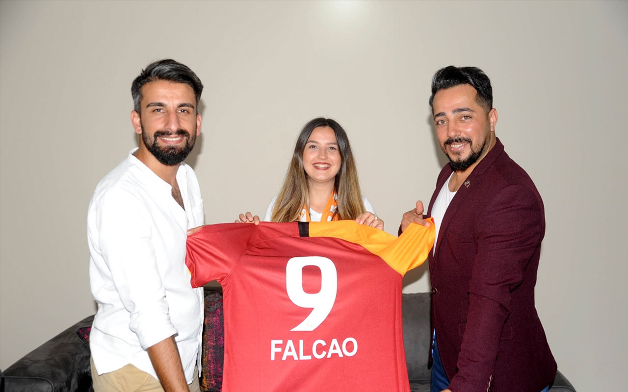 Galatasaray forması giyen damada Falcao'dan mesaj