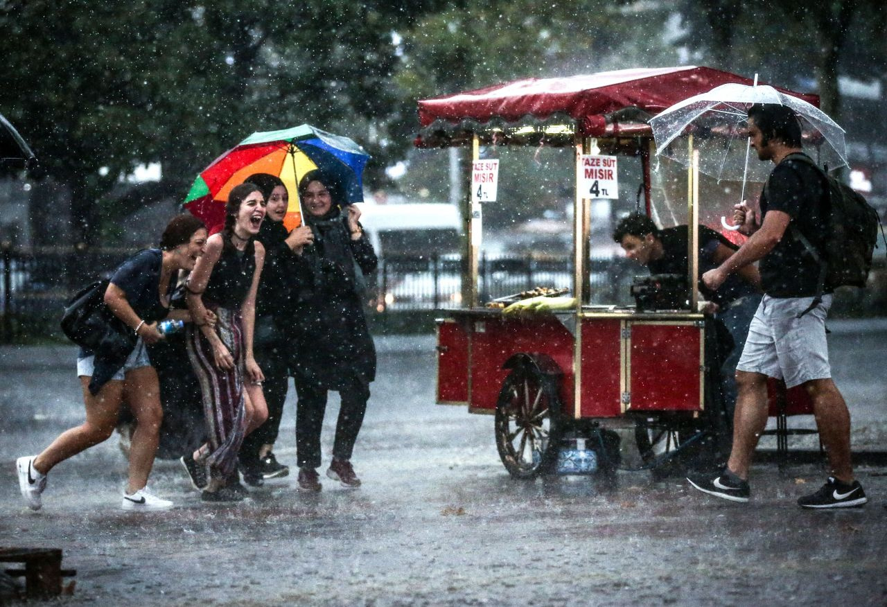 İstanbul ile birlikte bu iller dikkat! Sağanak yağış etkili olacak