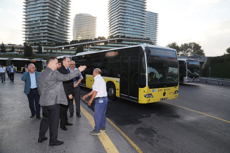 İmamoğlu talimat verdi! İETT yöneticileri metrobüse bindi