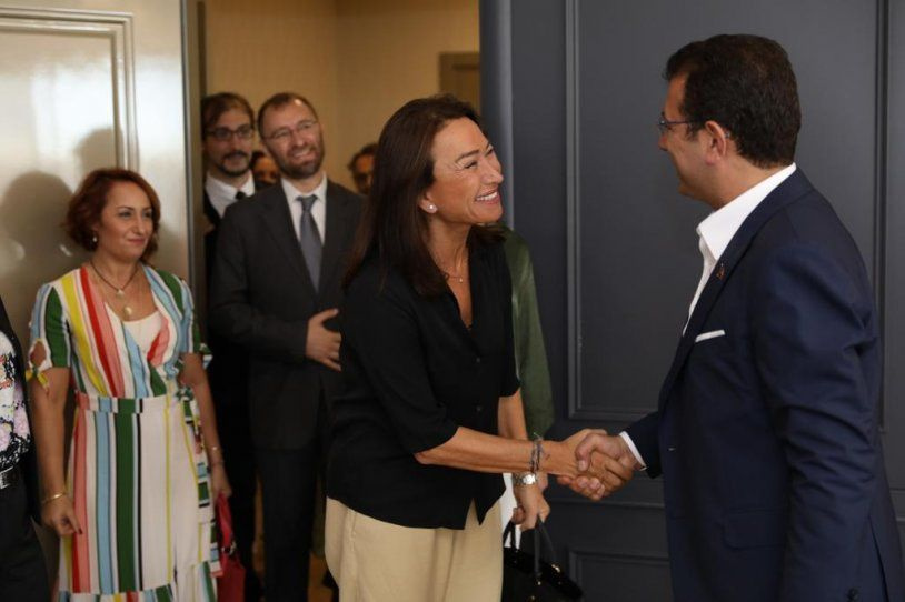 Sanatçılar İBB Başkanı Ekrem İmamoğlu'nu ziyaret etti