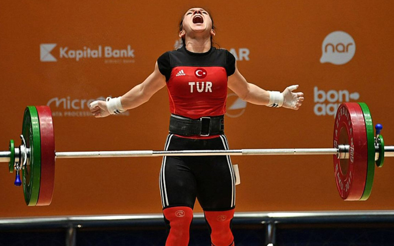 Şaziye Erdoğan halterde dünya şampiyonu oldu