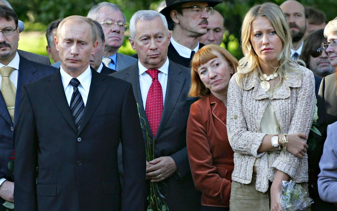 Putin'in manevi kızı Ksenia Sobchak evlendi düğünde +18 dansı olay yarattı