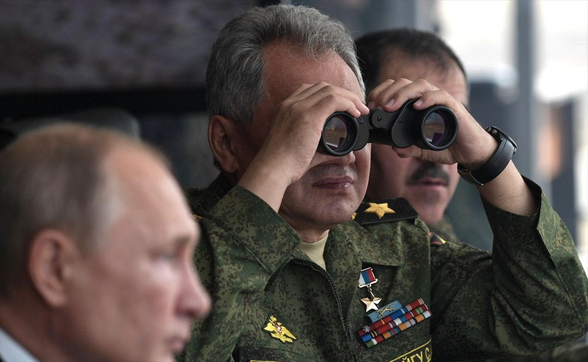 Putin Merkez-2019 tatbikatını izledi! 8 ülkeden 128 bin askerin katılıyor