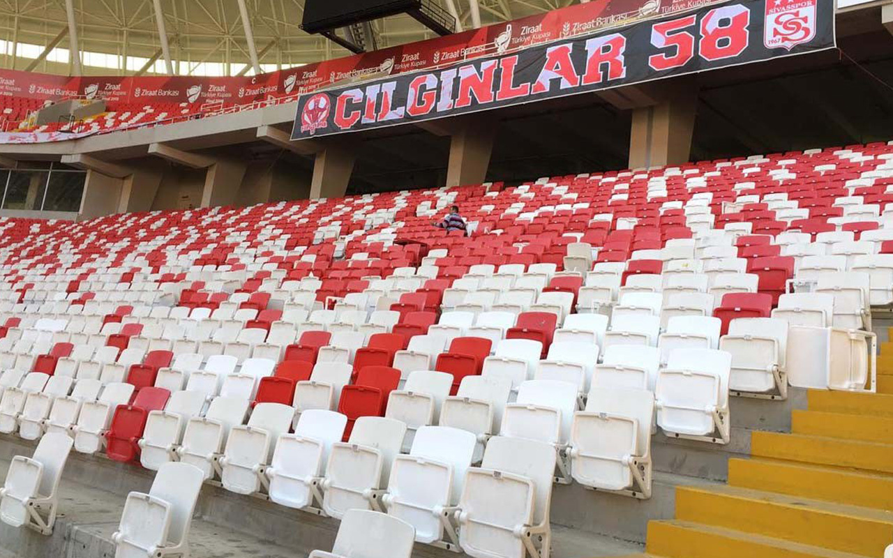 4 Eylül Stadyumu’ndaki kırık koltuklar yenileniyor