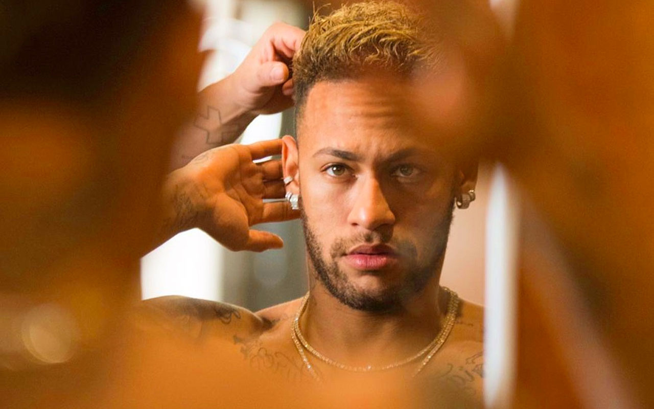 Brezilyalı yıldız Neymar'dan arkadaşlarına dudak uçuklatan maaş