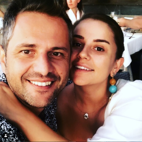 Merve Özbey sevgilisi Kenan Koçak ile evleniyor sosyal medyadan duyurdu
