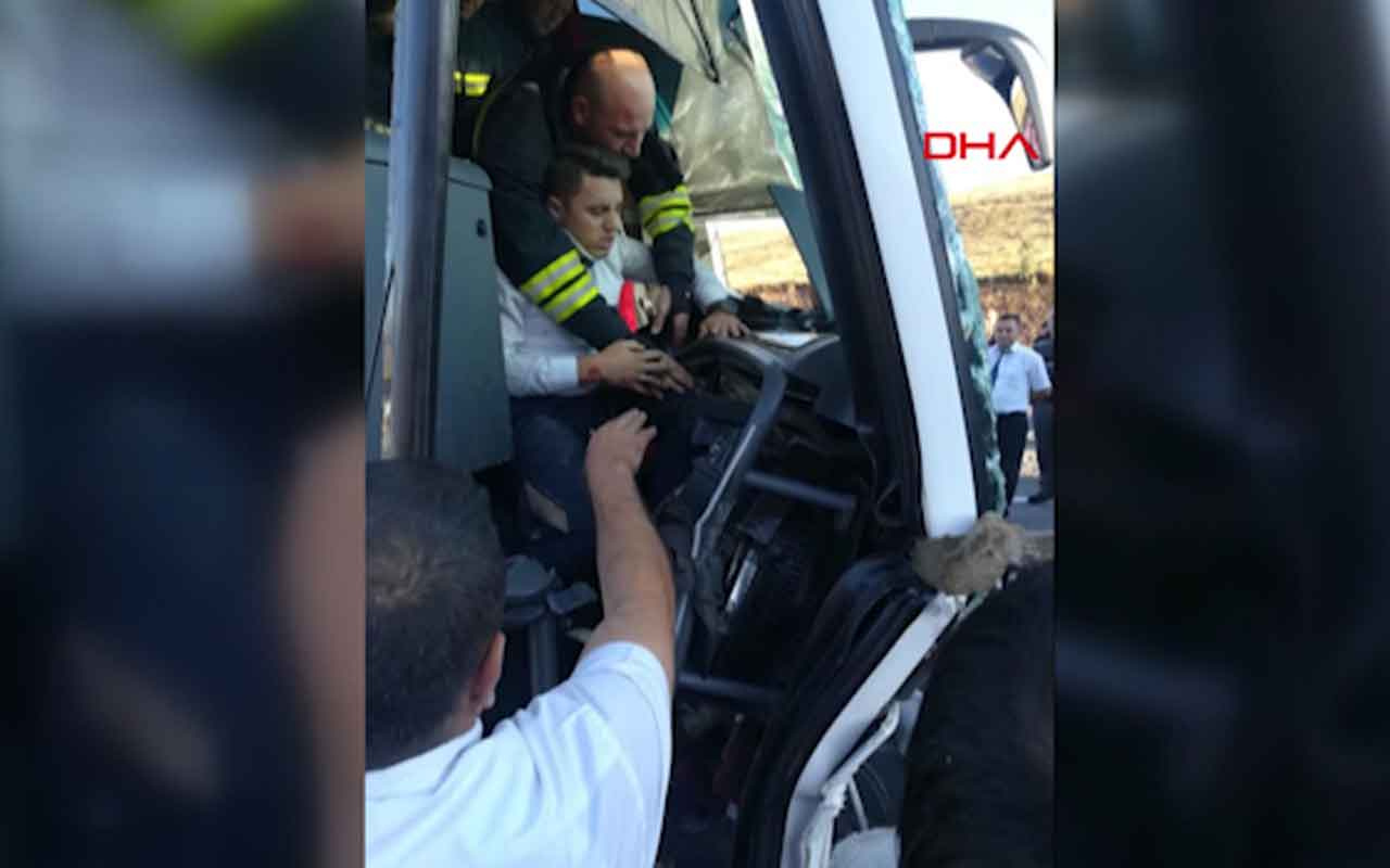 Erzurum'da yolcu otobüsü TIR'a çarptı 14 yaralı