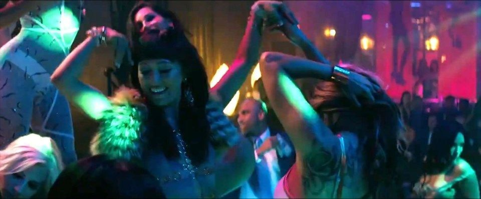 Jennifer Lopez'in striptiz yaptığı Hustlers filmi o ülkede yasaklandı cinsel içerikli dediler