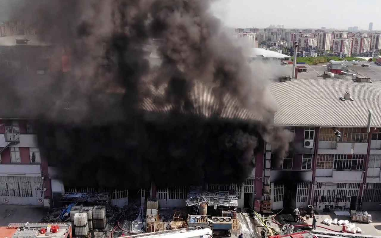 Başakşehir’de plastik ham madde fabrikasında yangın