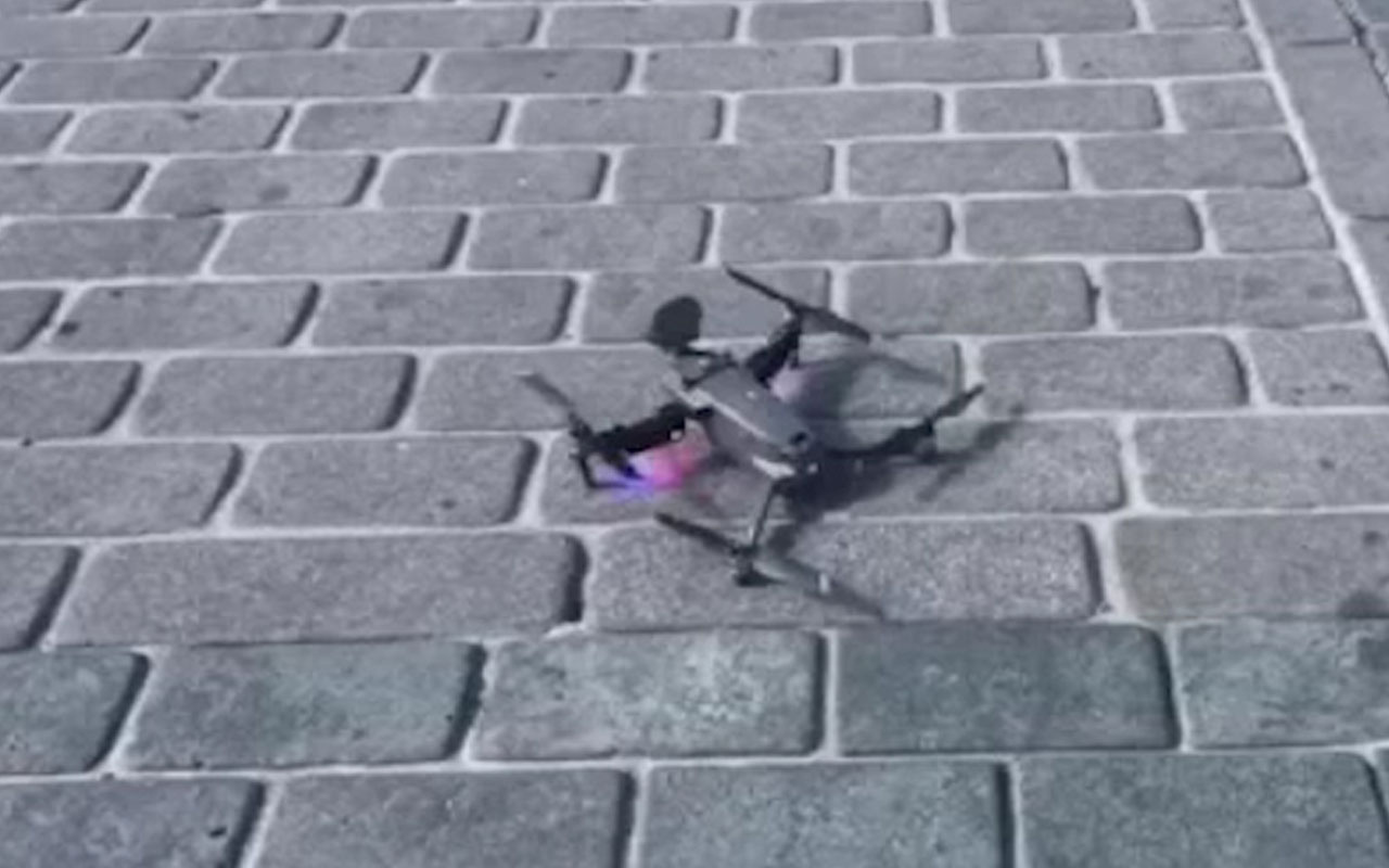 Tarihi Sultanahmet Meydanı’nda polisten drone ile anons