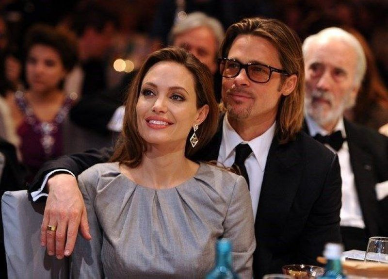 Angelina Jolie'den boşanan Brad Pitt'in yeni sevgilisi Sat Hari Khalsa bakın kim