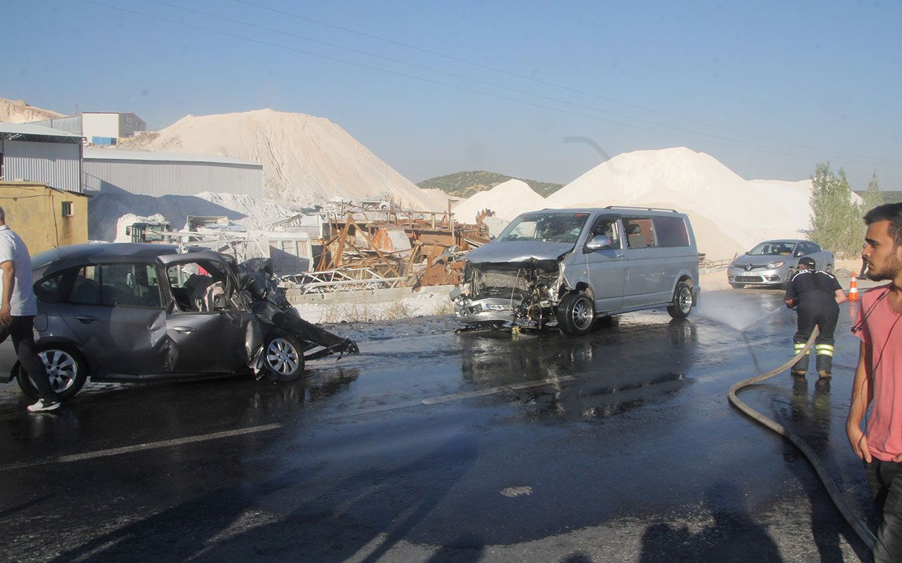 Gaziantep'te nişan yolunda feci kaza 1 ölü 8 yaralı