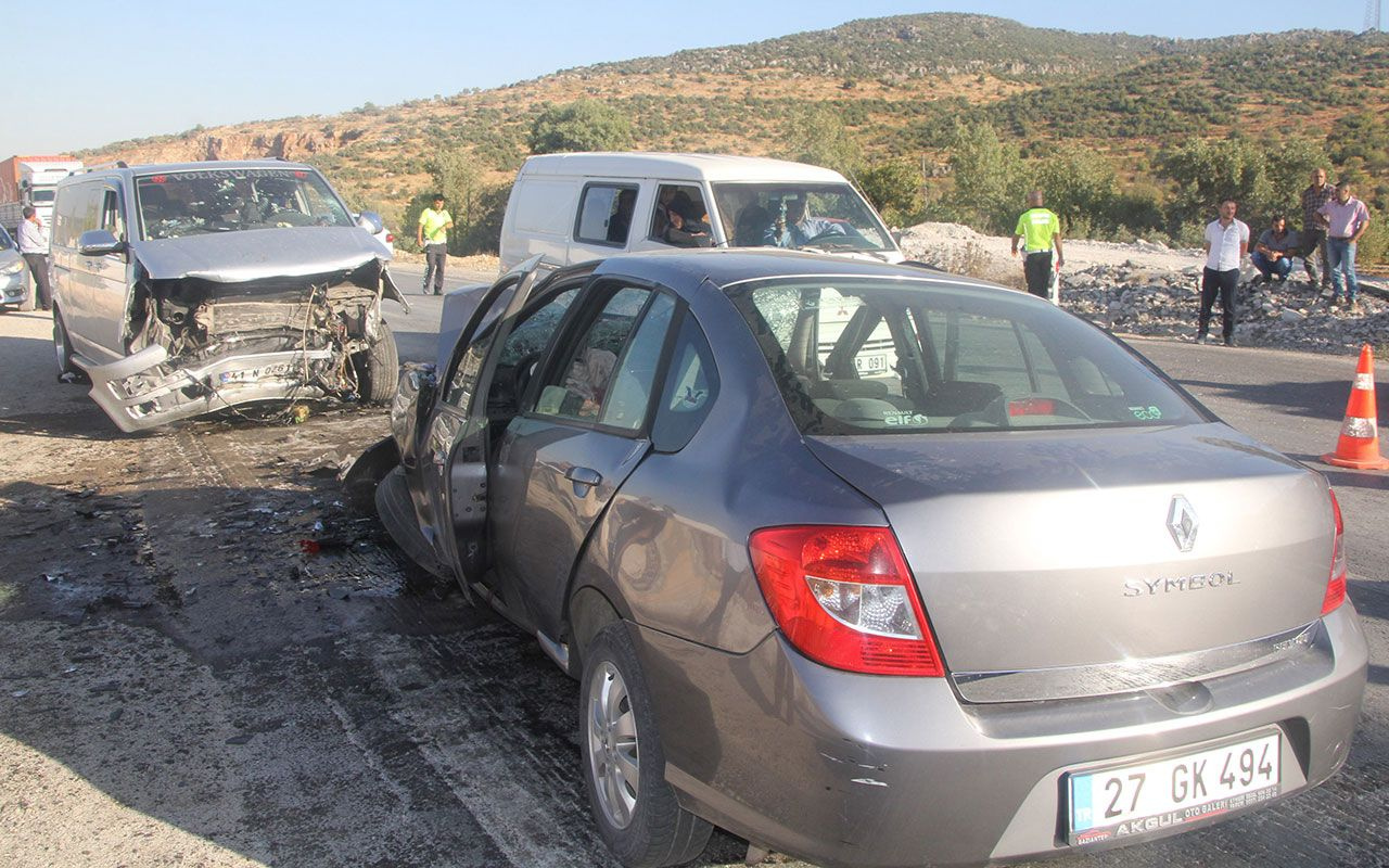 Gaziantep'te nişan yolunda feci kaza 1 ölü 8 yaralı