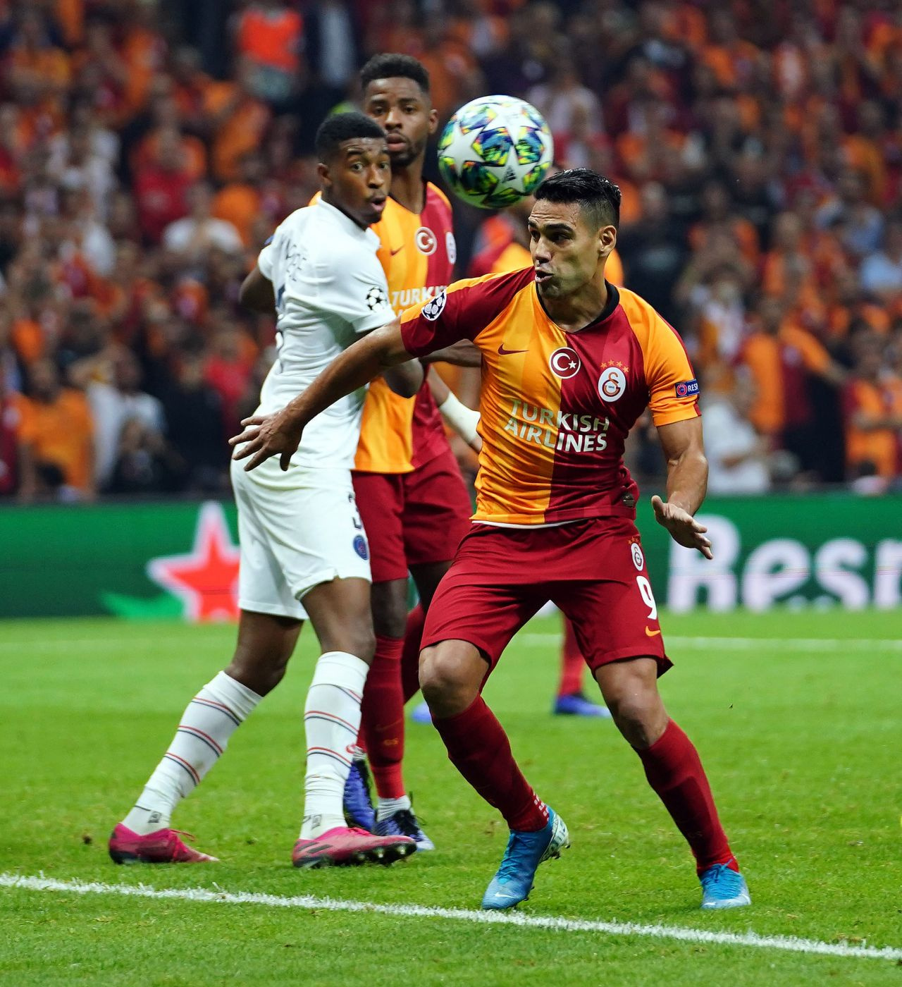 Galatasaray PSG'ye direnemedi Falcao hayal kırıklığı yarattı