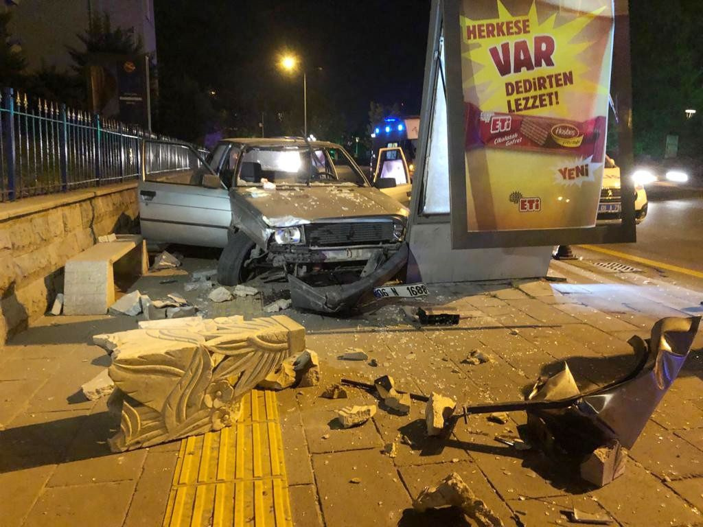 Ankara'da korkunç kaza araçta böyle görüntülendi