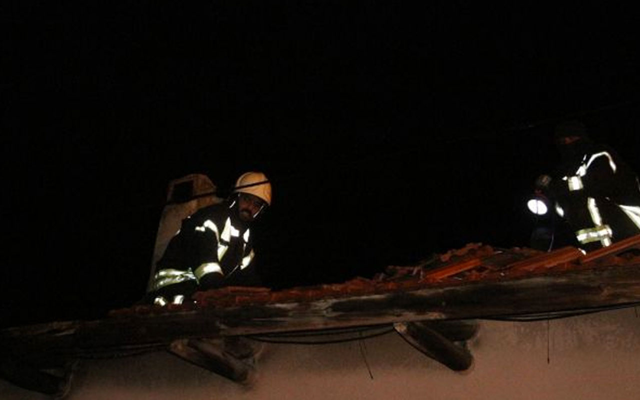 Manisa Kula’da büyük hasarlı yangın ev sahibi fenalaştı