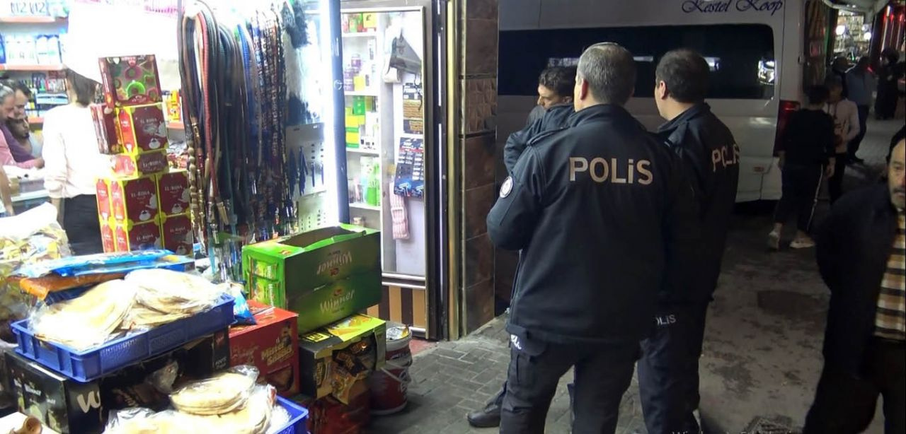 Bursa'da veresiye vermeyen marketçiyi sopalarla dövdüler