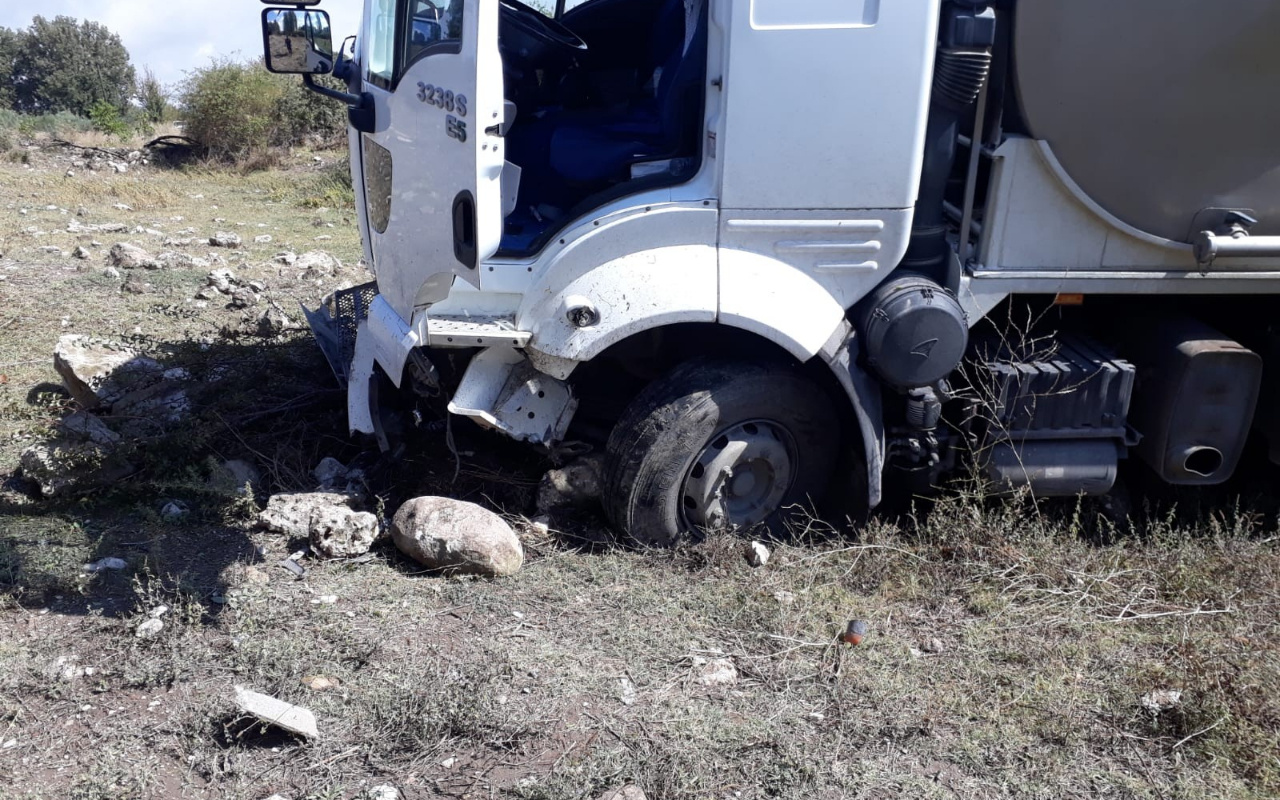 Manisa'da süt tankeri otomobil ile çarpıştı: 1 ölü 5 yaralı