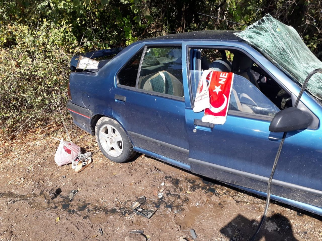 Manisa'da süt tankeri otomobil ile çarpıştı: 1 ölü 5 yaralı