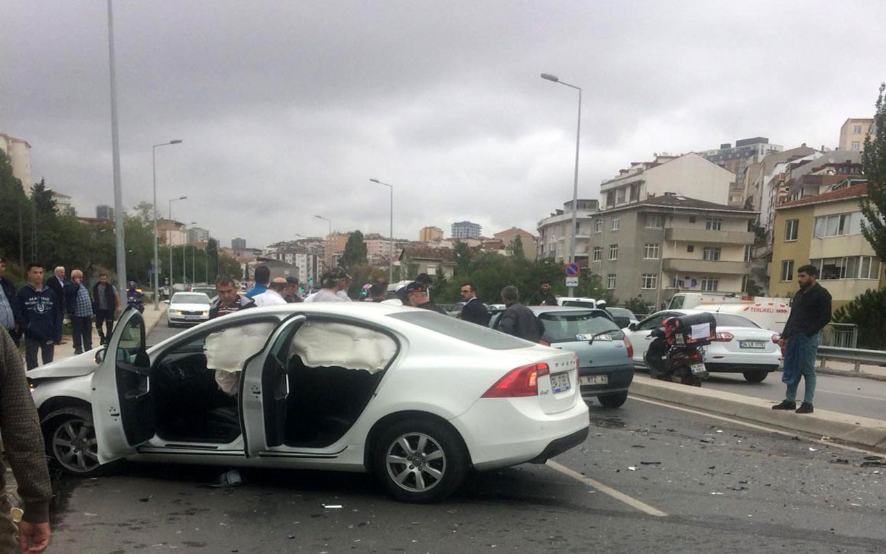 Ataşehir’de iki araç birbirine girdi: 2 yaralı