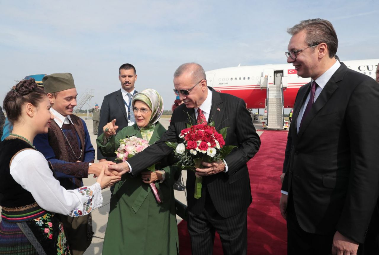 Cumhurbaşkanı Erdoğan'a Sırbistan'dan sıcak karşılama