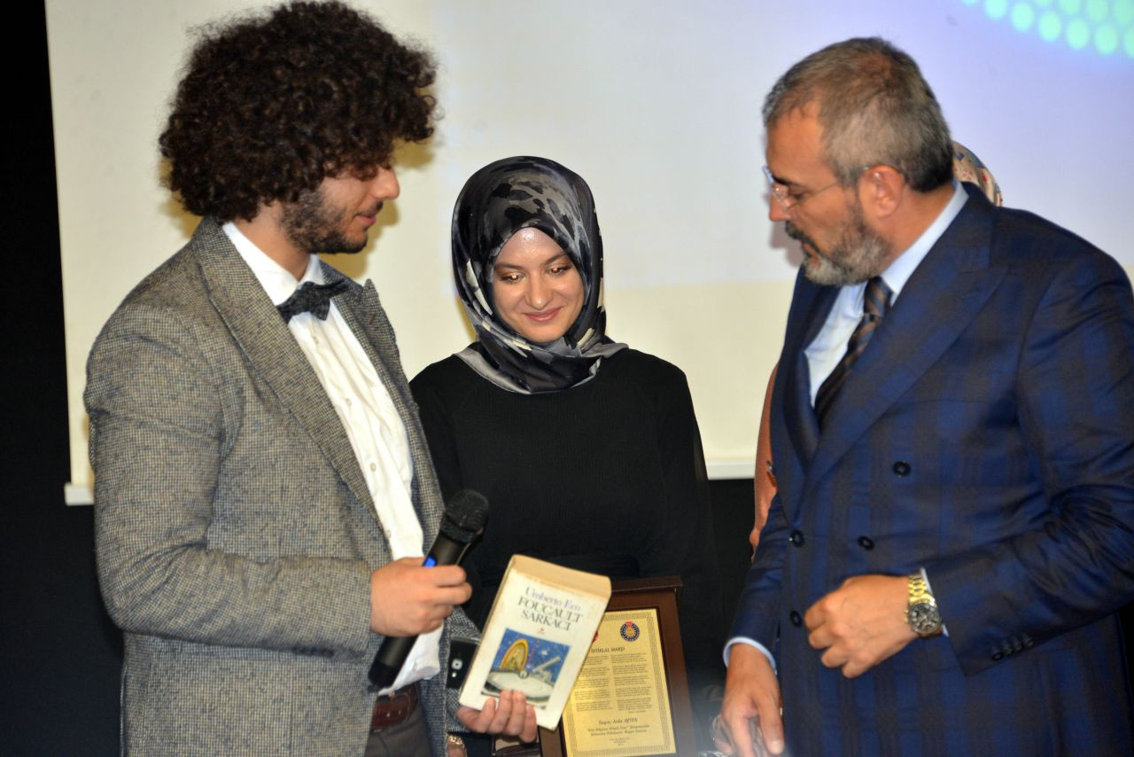 1 milyonluk ödülü kazanan Arda Ayten'e üniversitede yoğun ilgi