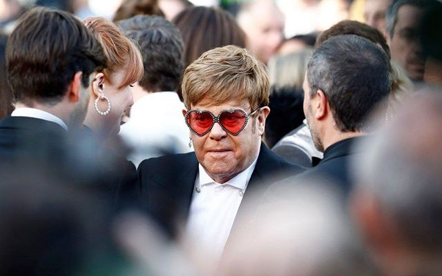 Elton John açıkladı : Kraliçe Elizabeth’in yeğenini tokatladığını gördüm