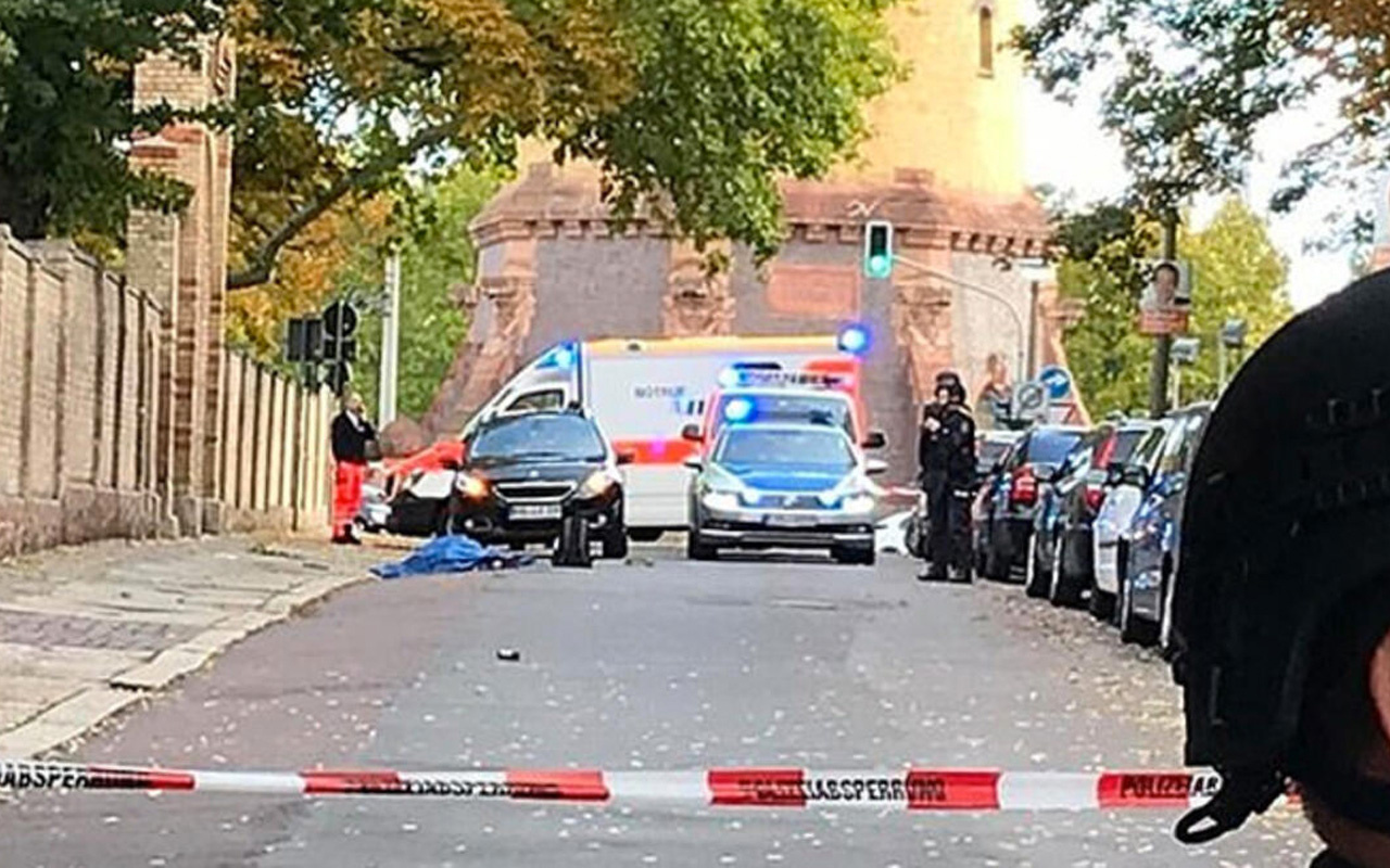 Almanya'nın Saksonya Anhalt eyaletinde bir sinagog yakınlarında makineli tüfekle gerçekleştirilen saldırıda en az 2 kişinin öldüğü belirtildi. ile ilgili görsel sonucu