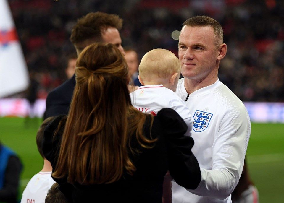 Rooney ve Jamie Vardy'nin eşleri fena kapıştı! Öyküleri basına sızdırmış