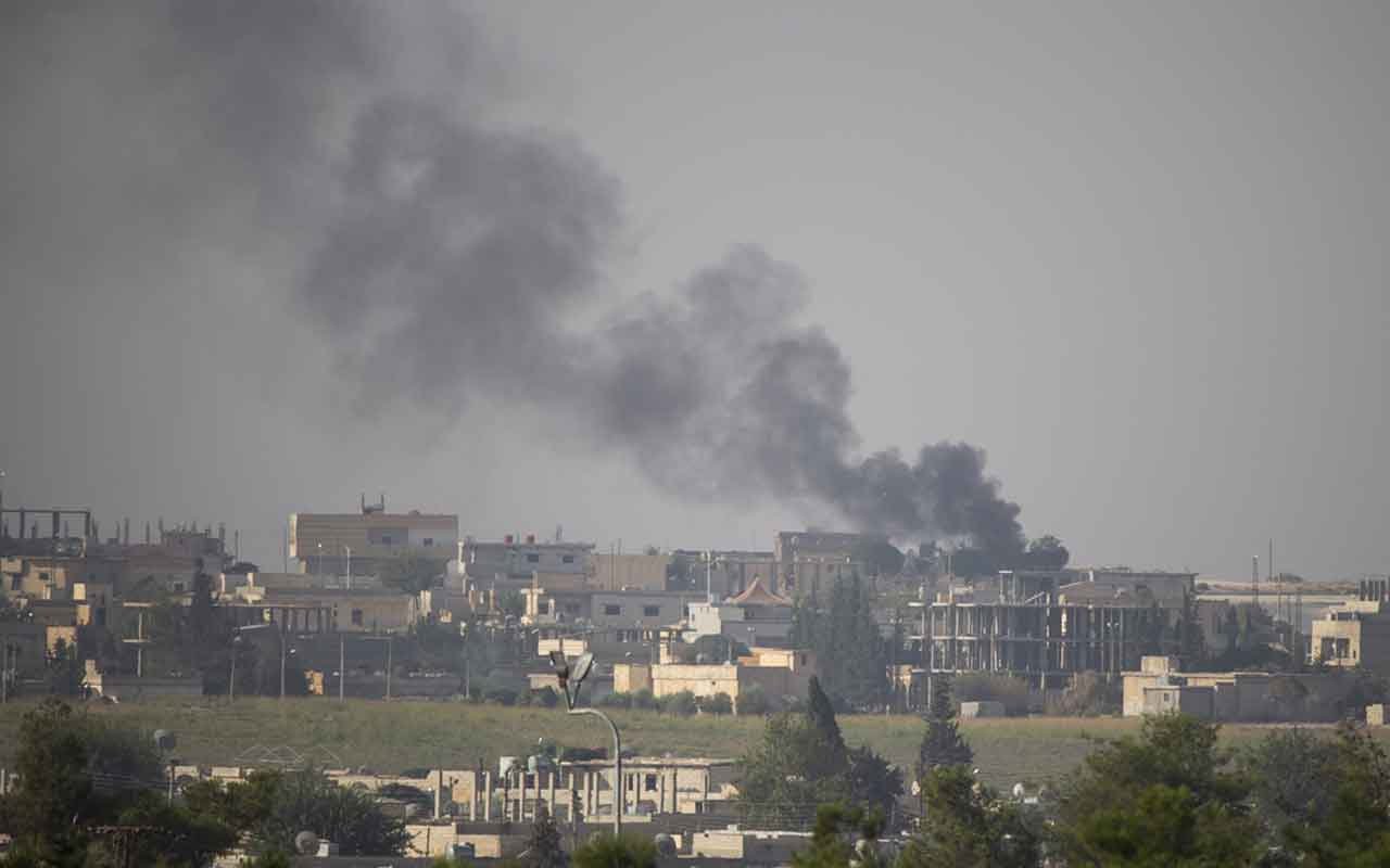 Terör örgütü Tal Abyad'da lastik ve mazot yakıyor