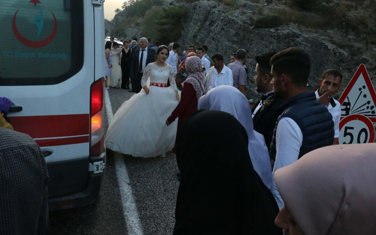 Bolu'da düğün konvoyunda kaza 5 yaralı