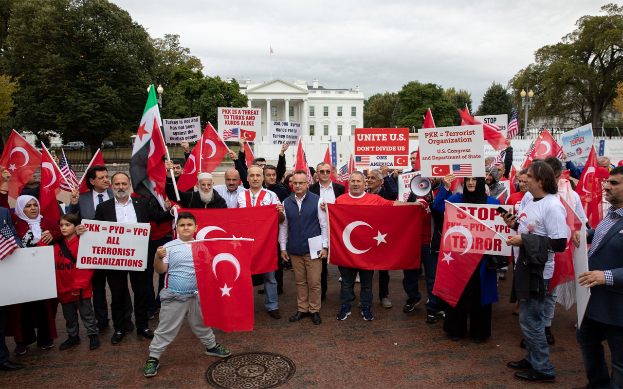 ABD'deki Türklerden Barış Pınarı Harekatı'na destek