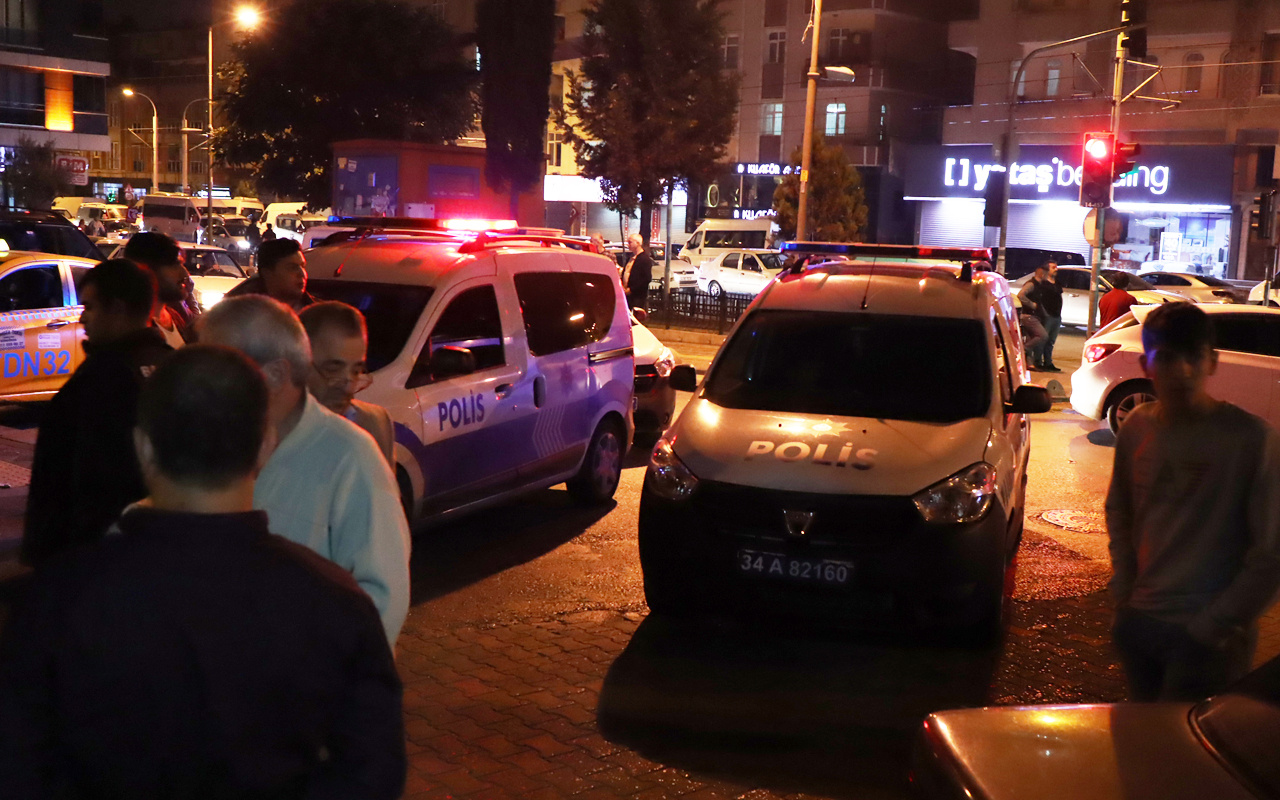 İstanbul'da kahvehaneye saldırı! Yaralılar var