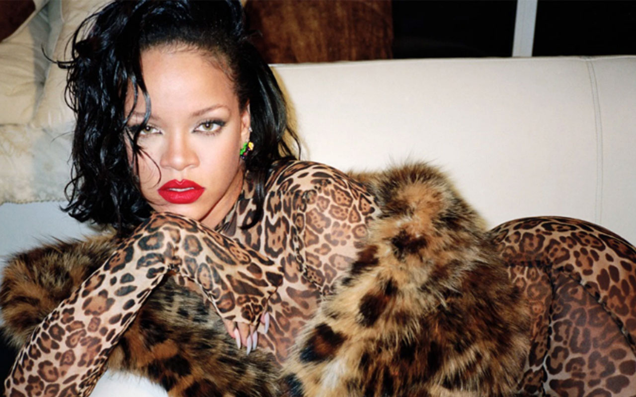 Rihanna'nın hamile olduğu iddia ediliyordu ki paylaşımı olay oldu