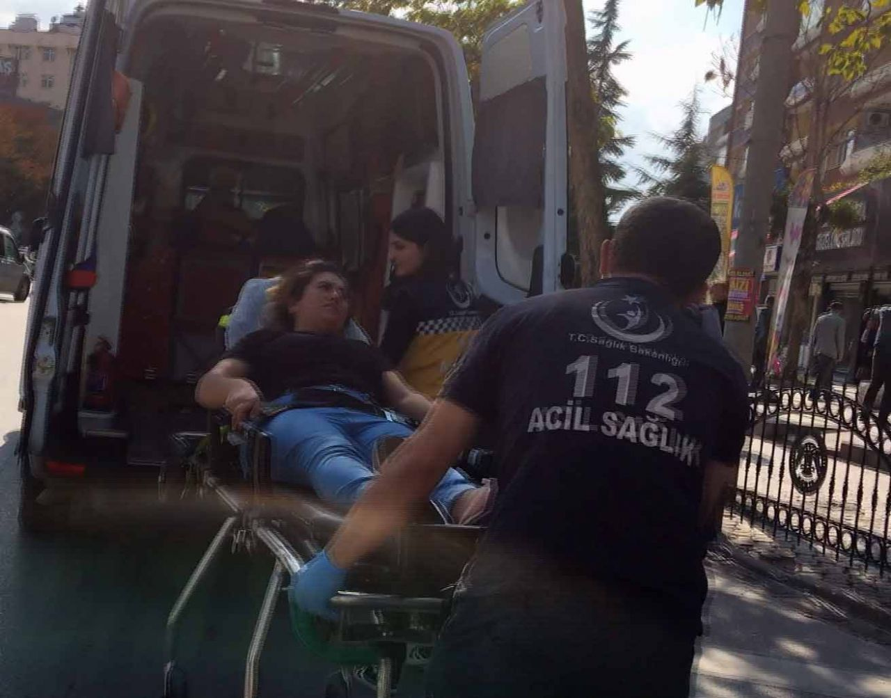 Konya'da ayrı yaşadığı eşini ve baldızını sokakta bıçakladı