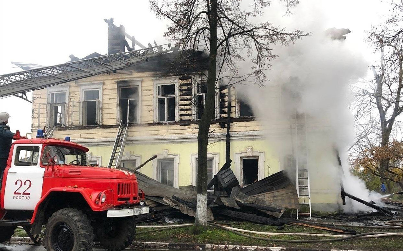 Rusya'da 2 katlı binada yangın: 7 ölü