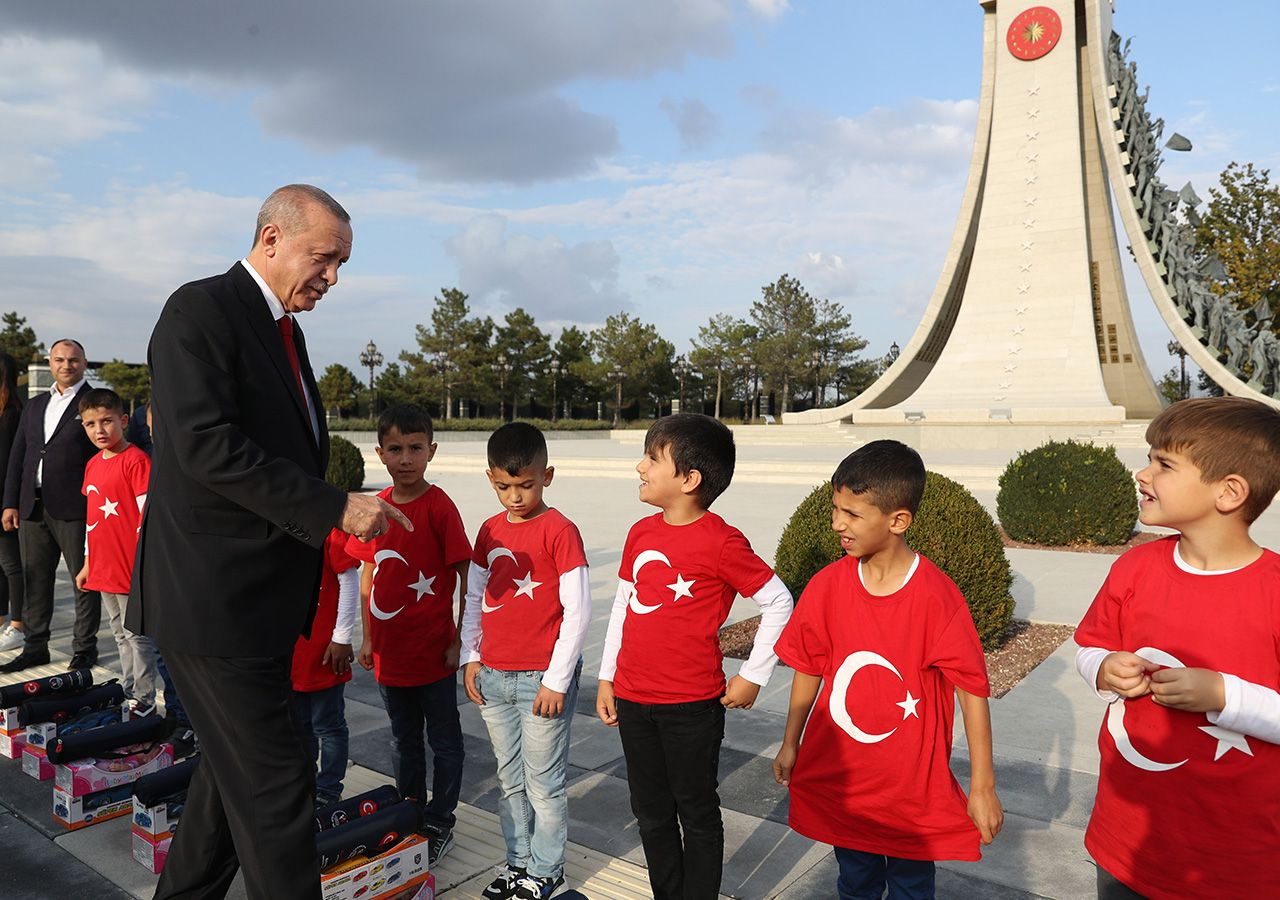 Cumhurbaşkanı Erdoğan öğrencileri ağırladı