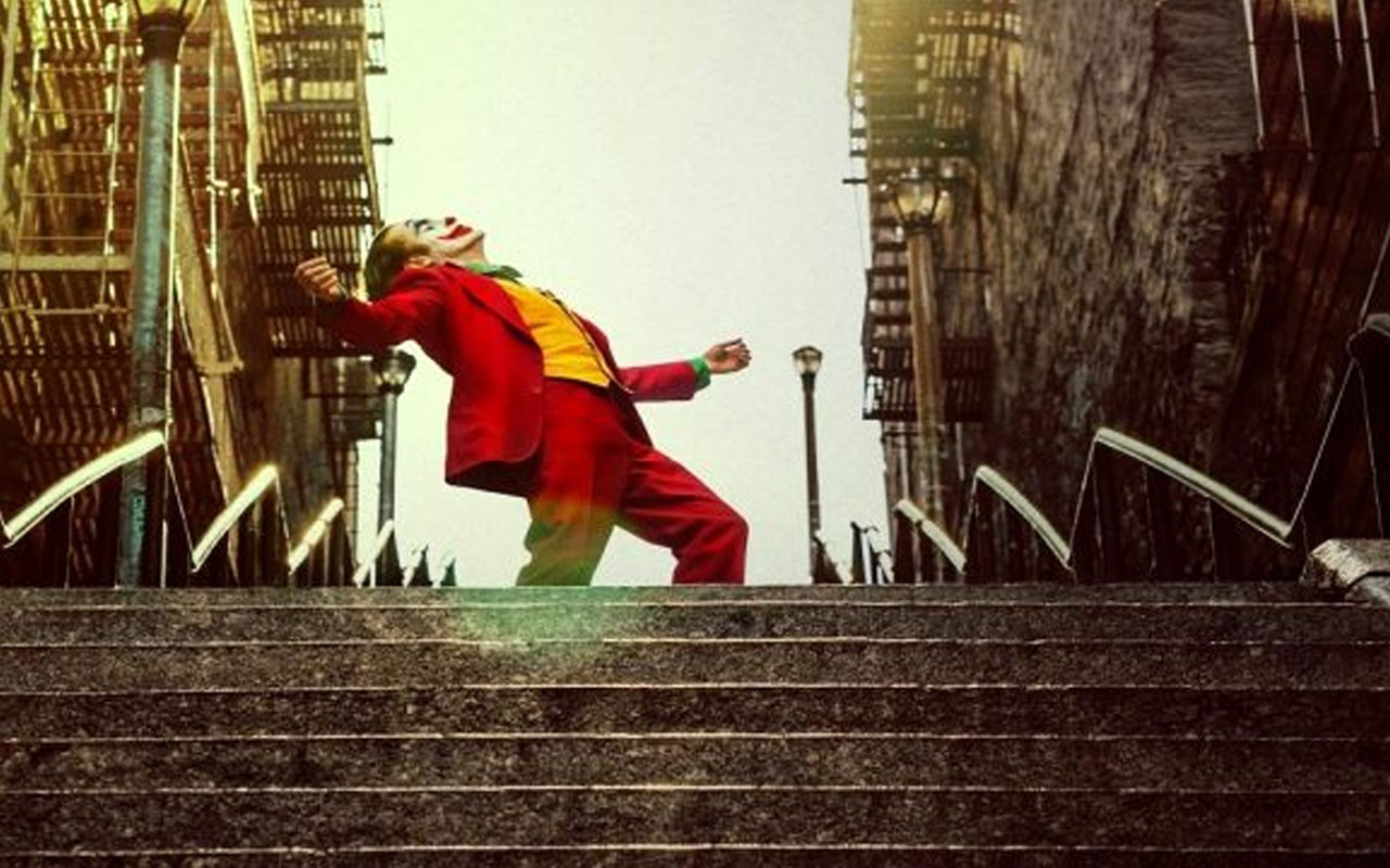 Joker'in dans ettiği merdivenlere selfie çekmek için akın ettiler!