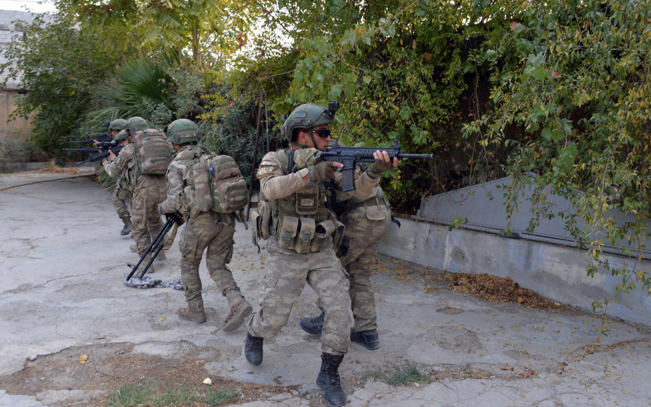 Bitlis'te PKK'ya darbe! 3 terörist etkisiz hale getirildi