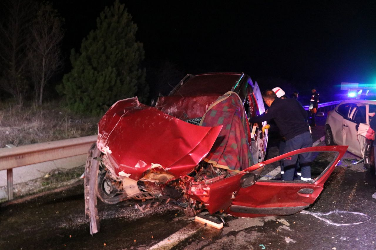 Bolu’da zincirleme trafik kazası 3 ölü 2 yaralı