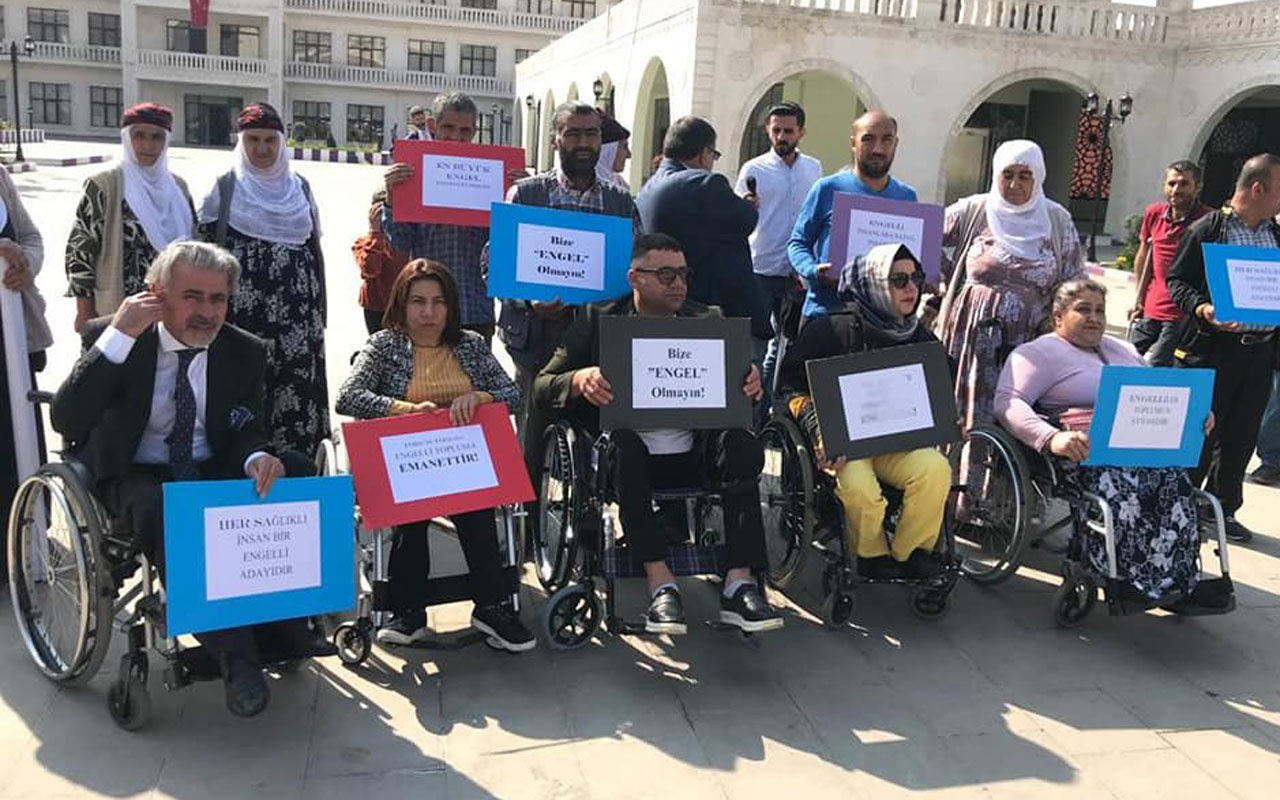 HDP'li belediyenin işten çıkardığı engelli için eylem yaptılar
