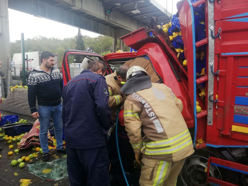 Avcılar gişelerde korkunç kaza can pazarı yaşandı