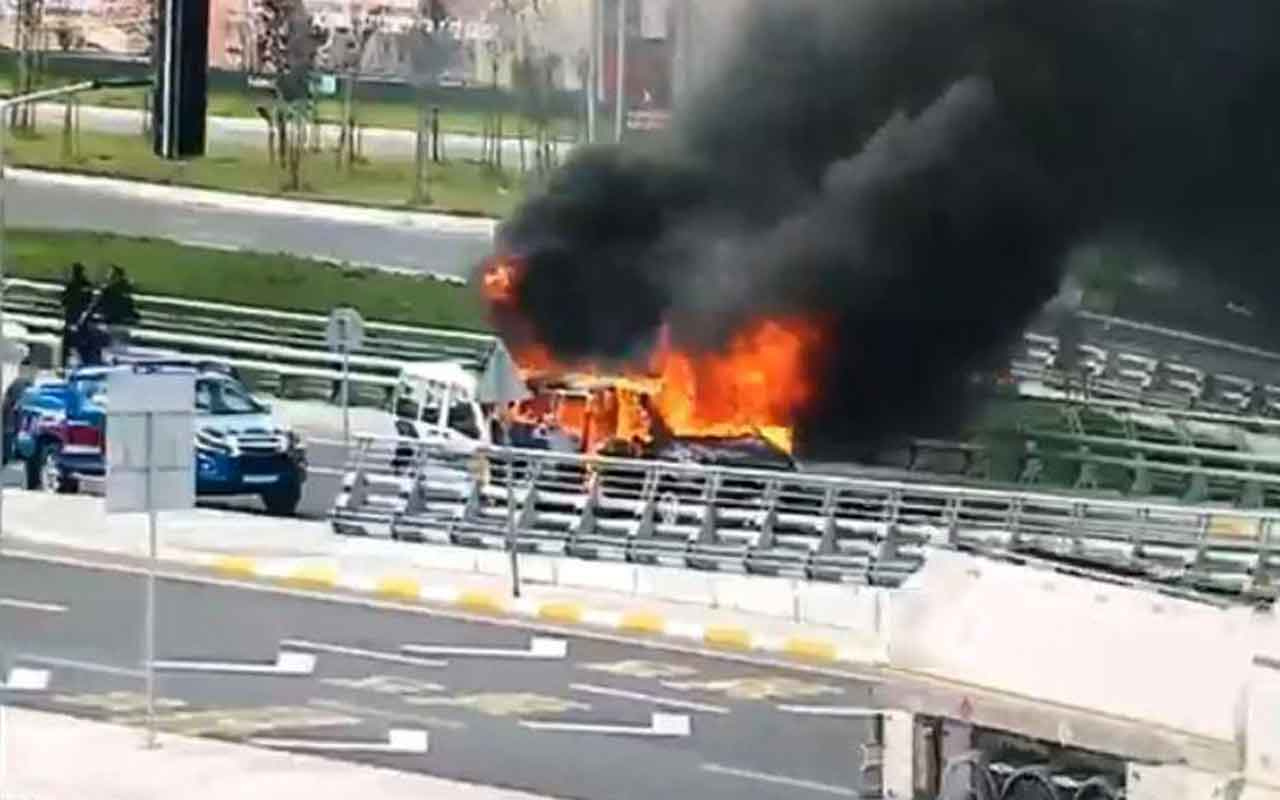 İstanbul Havalimanı’nda seyir halindeki VIP araç alev topuna döndü