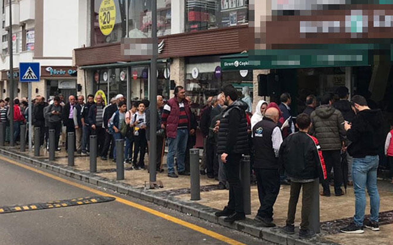 Ordu'da bedava döneri duyanlar kuyruk oluşturdu