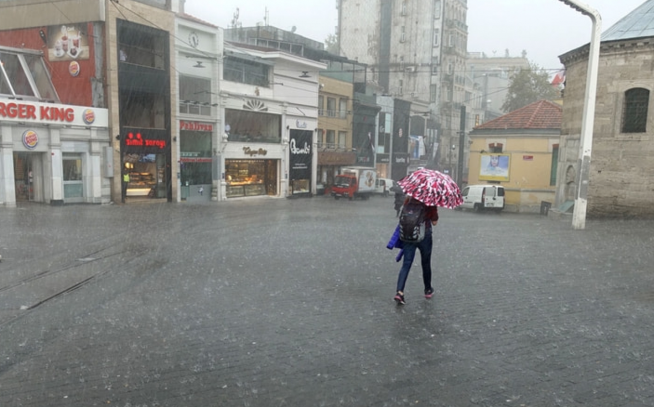 27 kente sağanak yağış uyarısı! İşte 5 günlük hava durumu