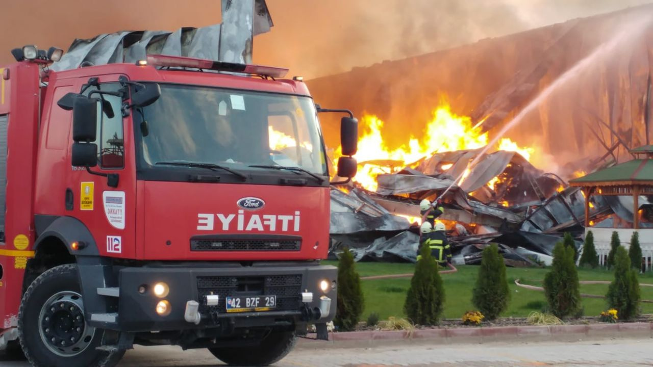 Konya'da Ereğli Organize Sanayi Bölgesi büyük fabrika yangını